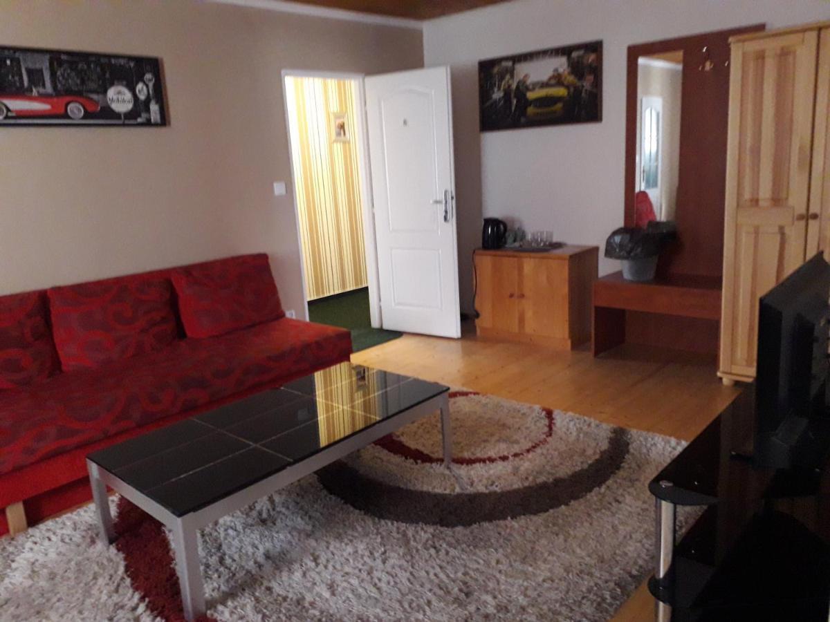 Penzion Na Strelnici Poděbrady Exterior foto